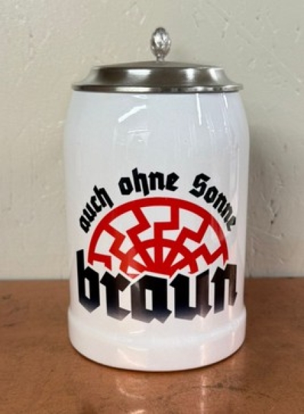 Bierkrug mit Zinndeckel - Auch ohne Sonne braun Bierkrug mit Zinndeckel - Auch ohne Sonne braun