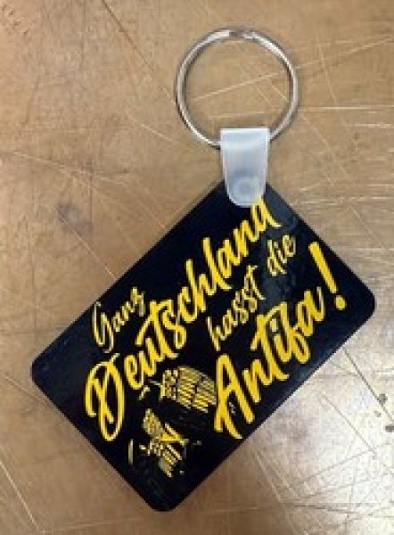 Schlüsselanhänger - KM - Ganz Deutschland hasst die Antifa