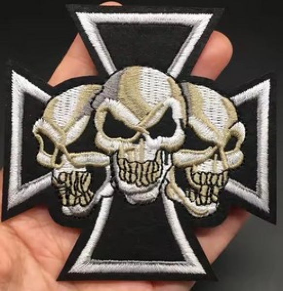 Aufnäher - Eisernes Kreuz - AEP - mit Totenköpfen