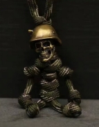 Schlüsselanhänger - Paracord - Schädel mit Stahlhelm Schlüsselanhänger - Paracord - Schädel mit Stahlhelm