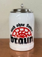 Bierkrug mit Zinndeckel - Auch ohne Sonne braun